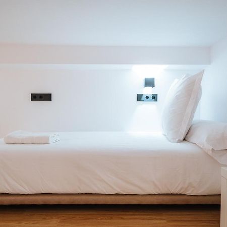 Apartamentos Montevideo 6 Sevilla Kültér fotó