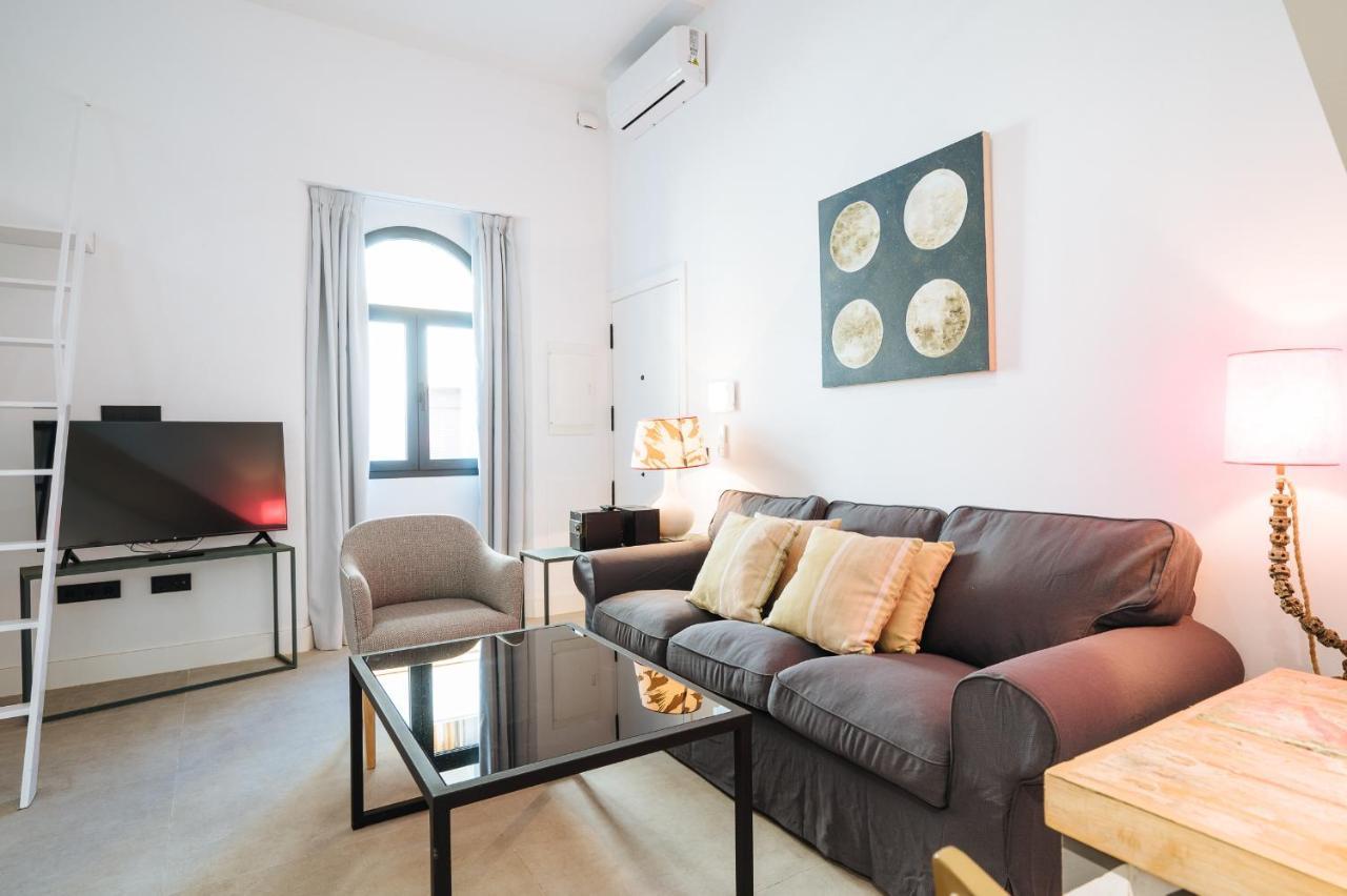 Apartamentos Montevideo 6 Sevilla Kültér fotó