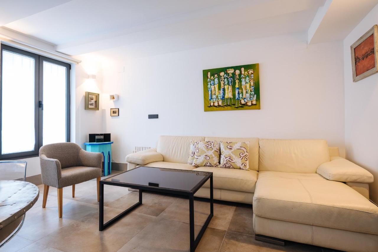 Apartamentos Montevideo 6 Sevilla Kültér fotó