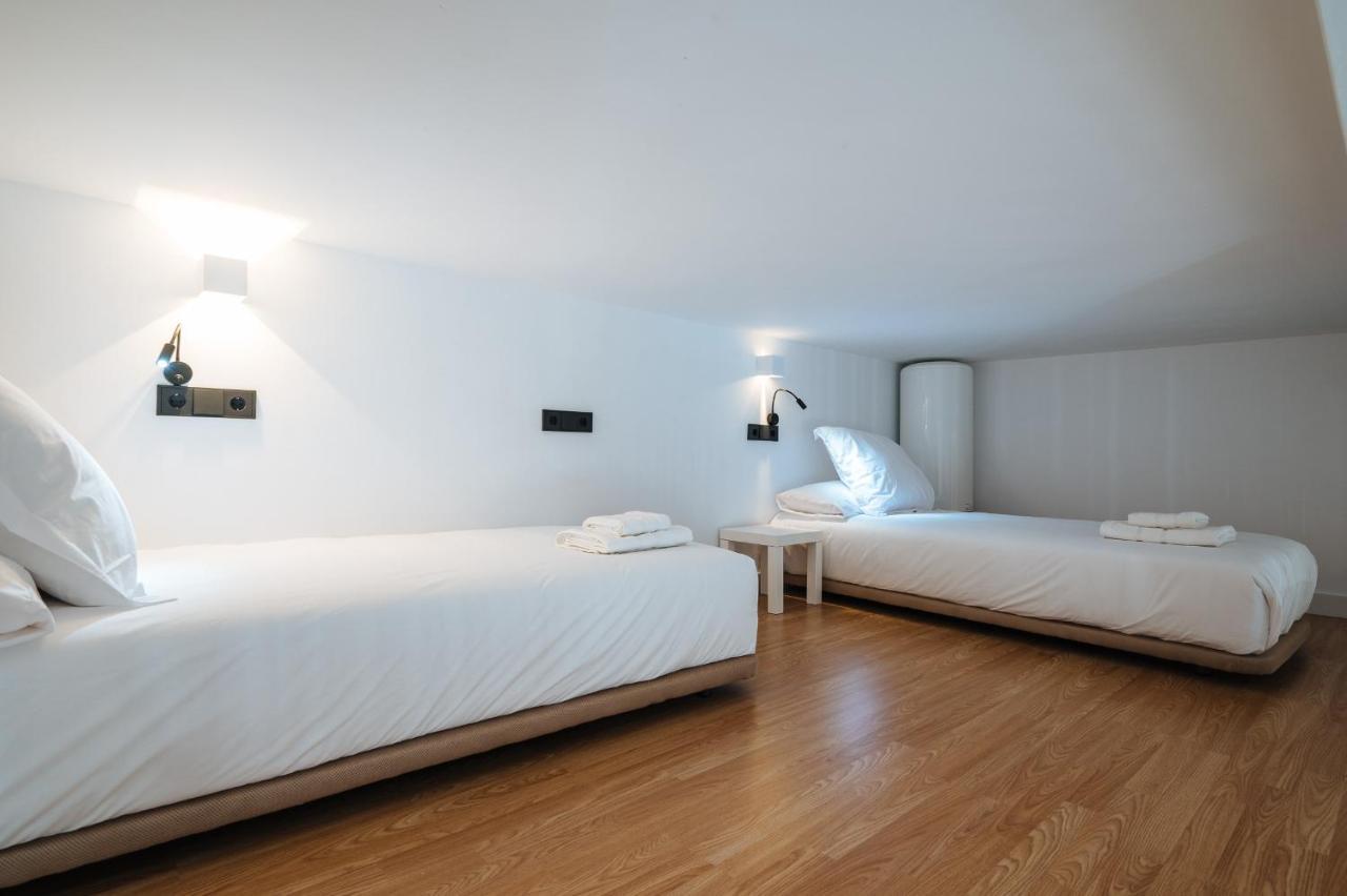 Apartamentos Montevideo 6 Sevilla Kültér fotó