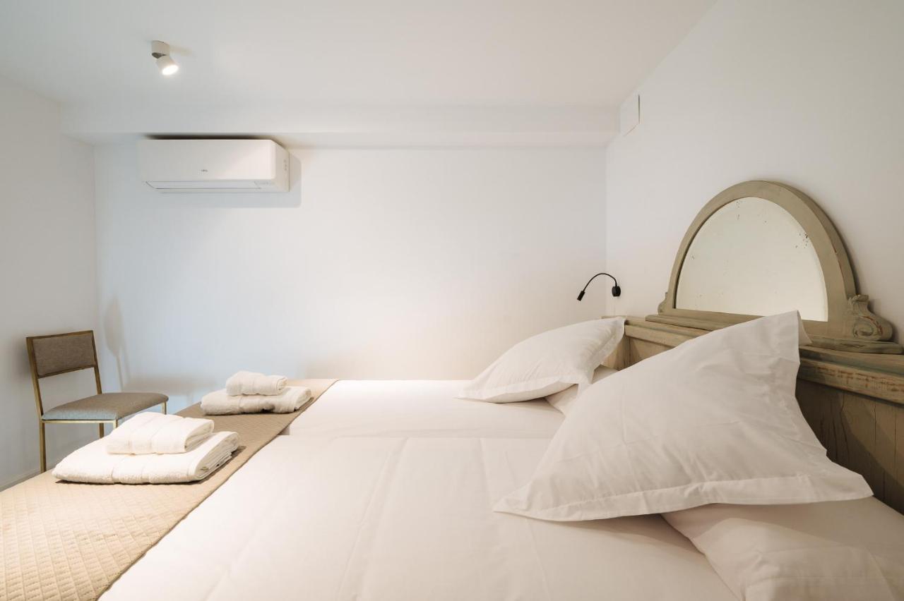 Apartamentos Montevideo 6 Sevilla Kültér fotó