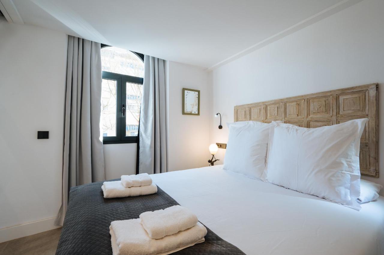 Apartamentos Montevideo 6 Sevilla Kültér fotó
