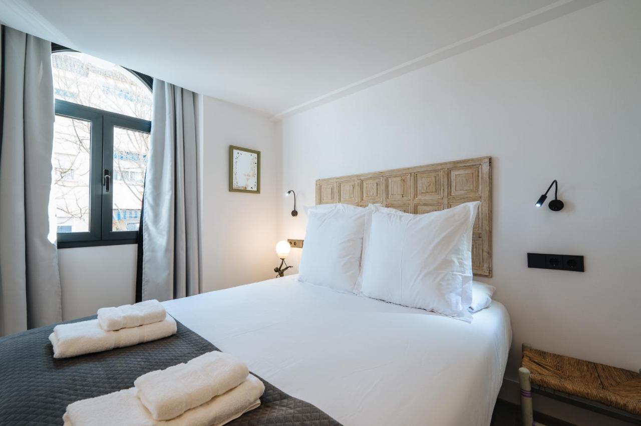 Apartamentos Montevideo 6 Sevilla Kültér fotó