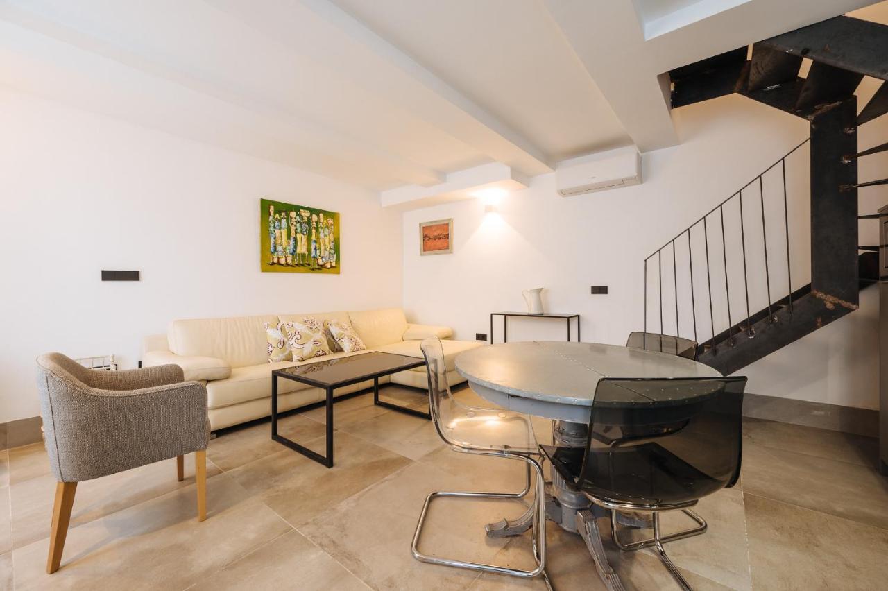 Apartamentos Montevideo 6 Sevilla Kültér fotó