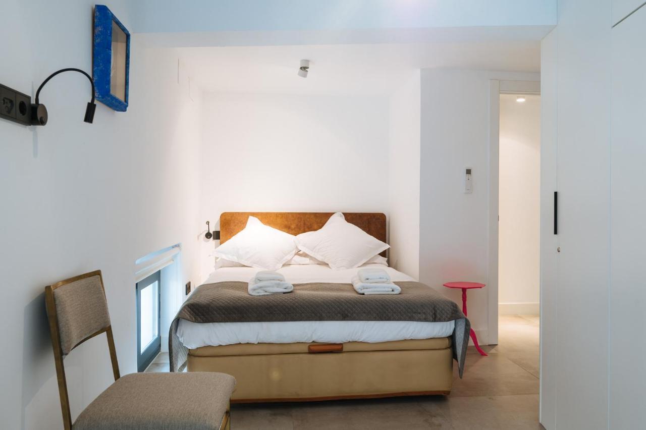 Apartamentos Montevideo 6 Sevilla Kültér fotó
