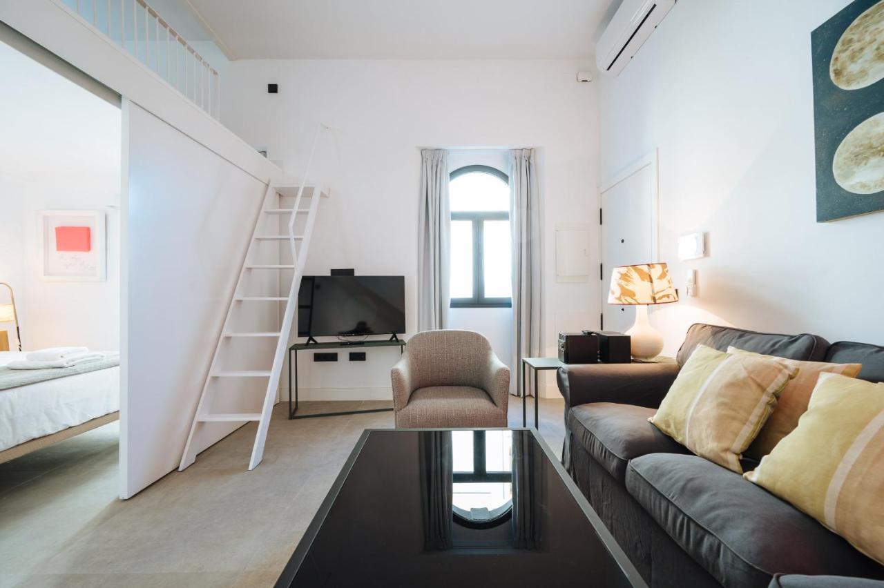 Apartamentos Montevideo 6 Sevilla Kültér fotó