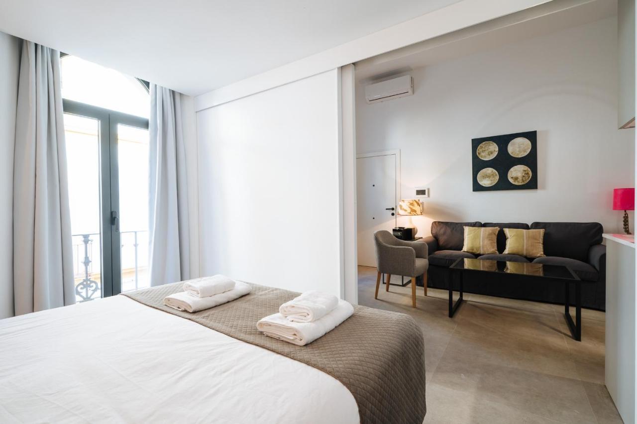 Apartamentos Montevideo 6 Sevilla Kültér fotó