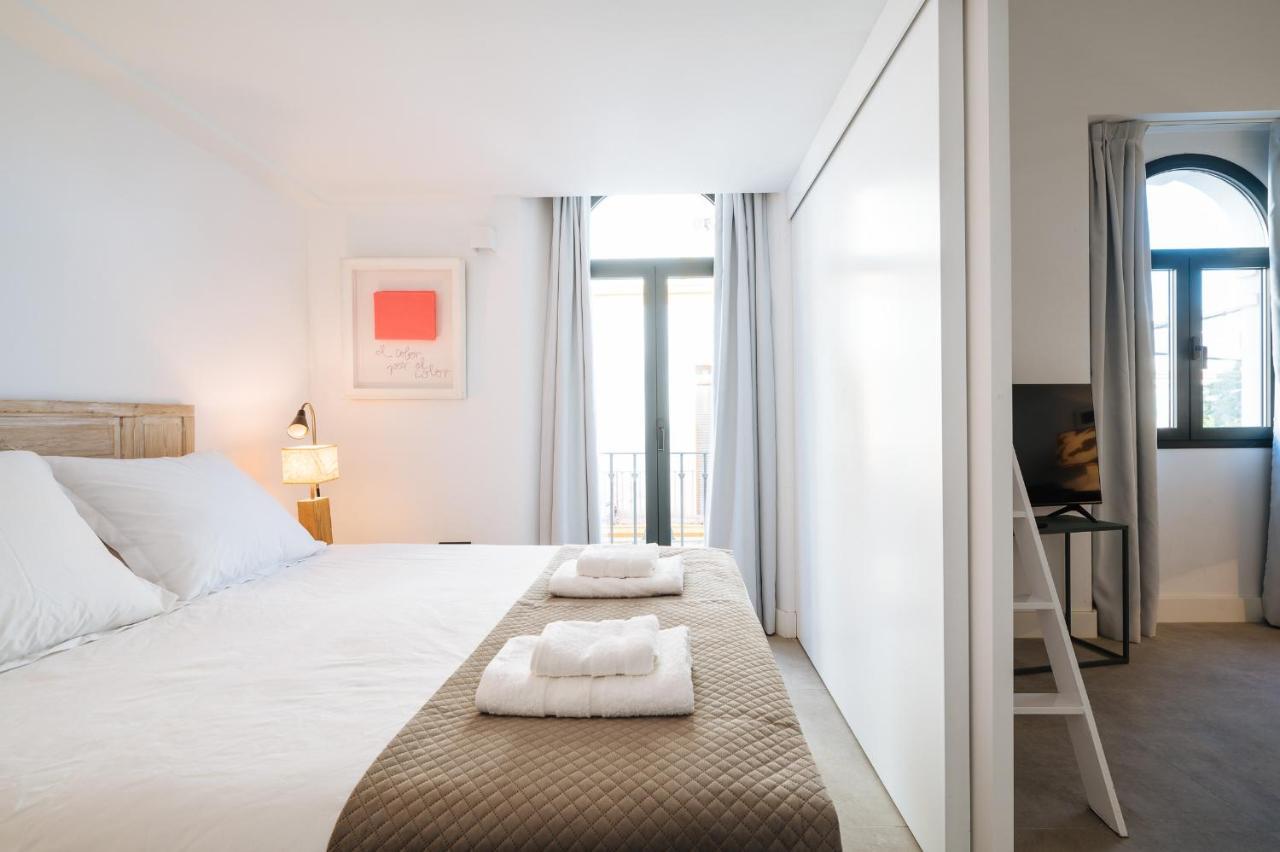 Apartamentos Montevideo 6 Sevilla Kültér fotó