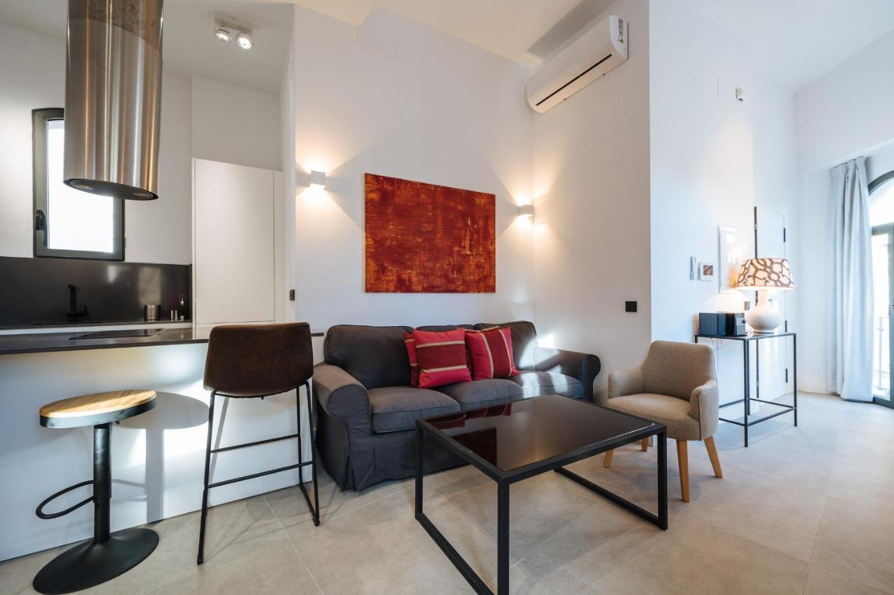 Apartamentos Montevideo 6 Sevilla Kültér fotó
